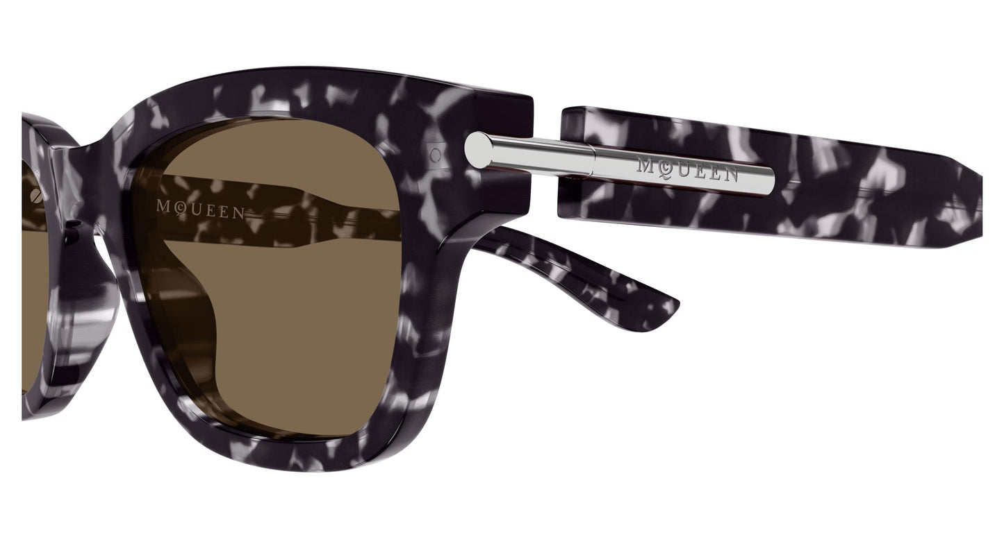 Alexander McQueen AM0497S 002 51