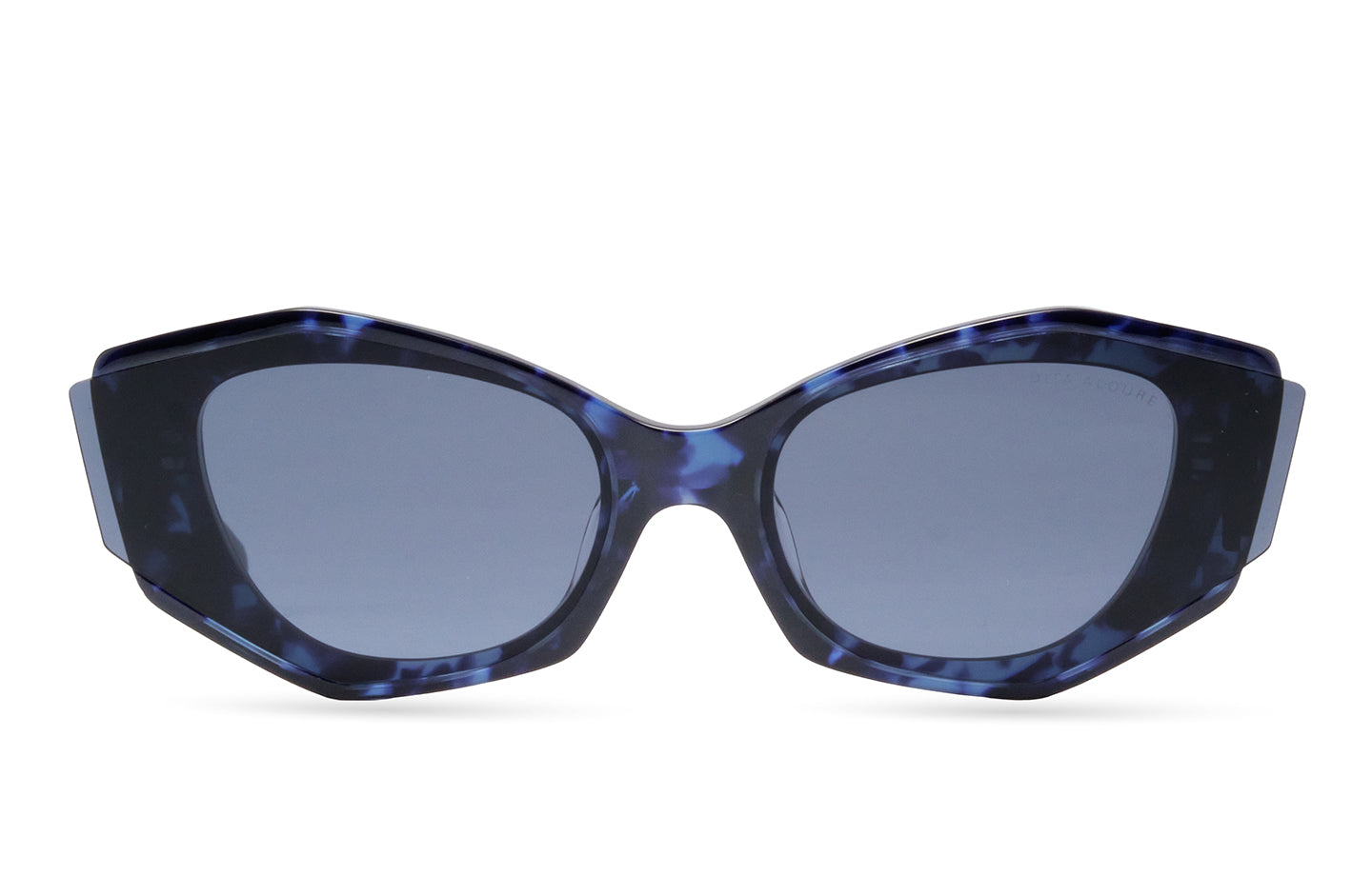 DITA ALOURE 02 67