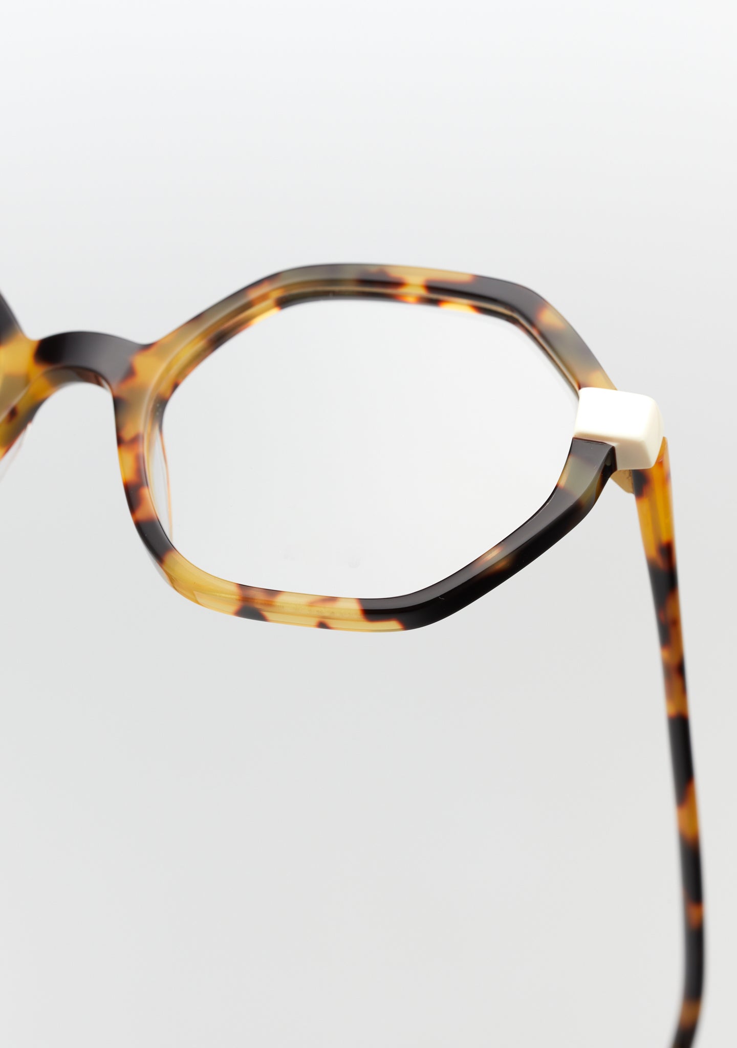 Kaleos Vaughan 81230306 51