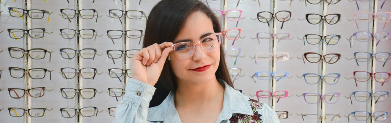 ¿Cómo limpiar tus gafas sin rayarlas? Te contamos el secreto