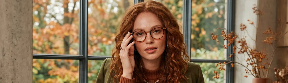 Descubre las gafas ideales para cabello pelirrojo (Auburn): tonos otoñales y armonía