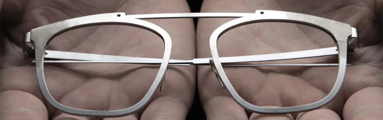 Gafas de titanio y 5 razones para elegirlas