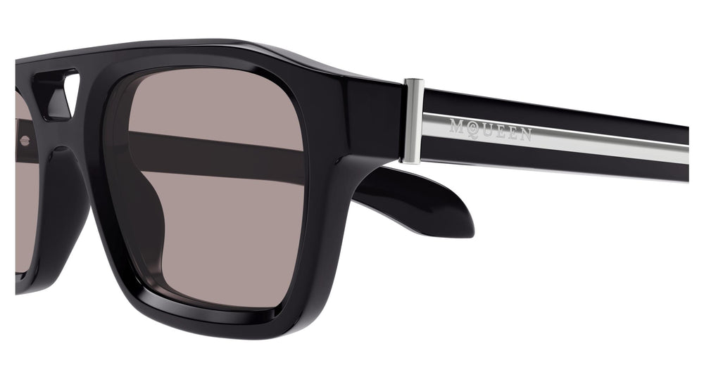 Alexander McQueen AM0505S 004 52