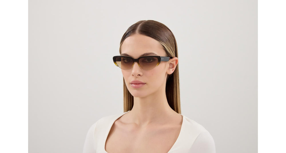 Alexander McQueen AM0533S 003 57