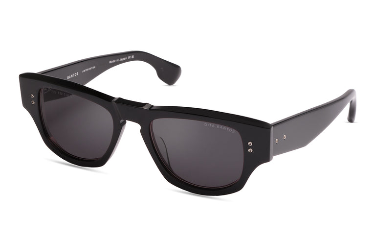 DITA BANTOS 01 51