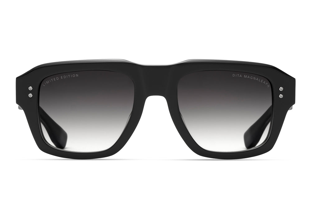 DITA MAGNALEAPR 01 53