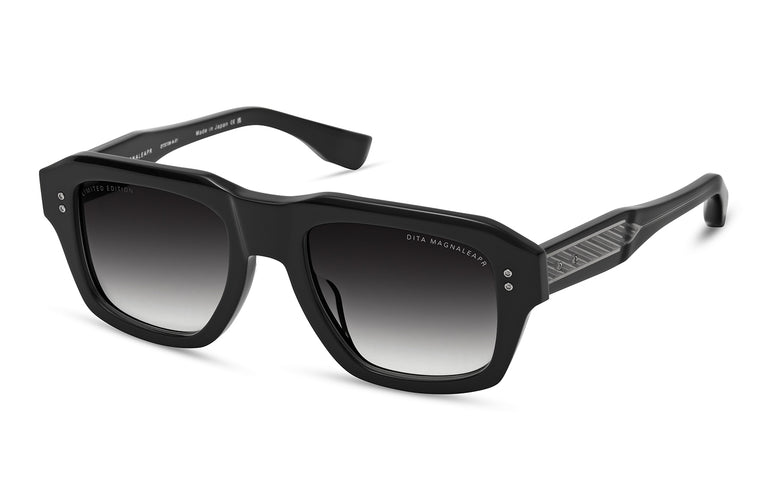 DITA MAGNALEAPR 01 53