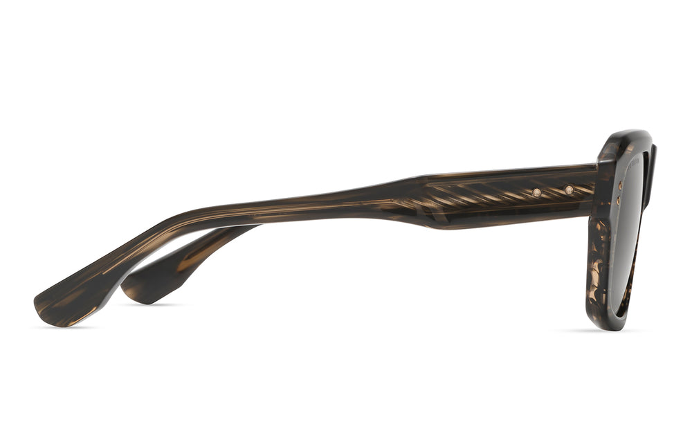 DITA MAGNALEAPR 02 53