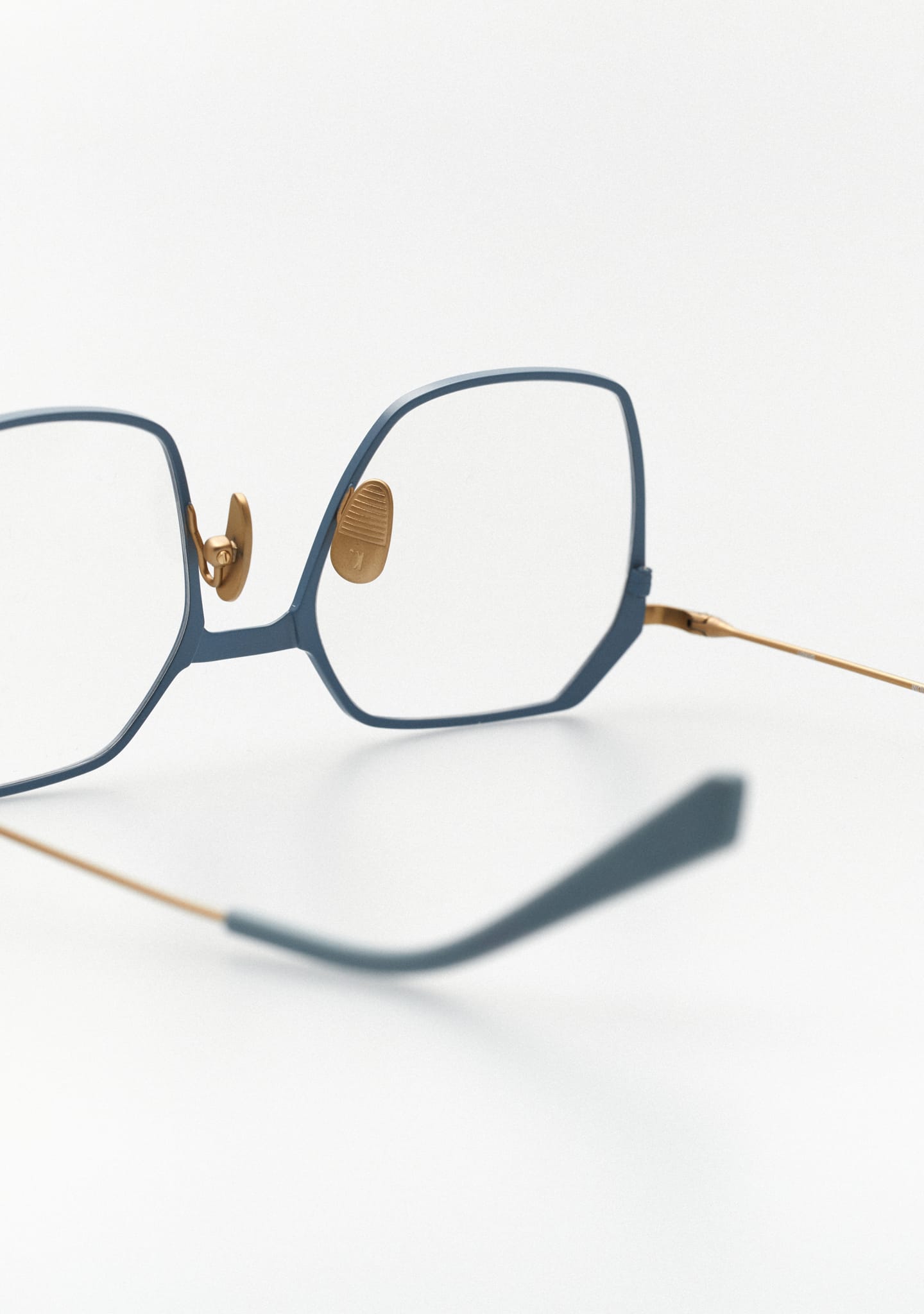 Kaleos Blixen Titanio 4 52