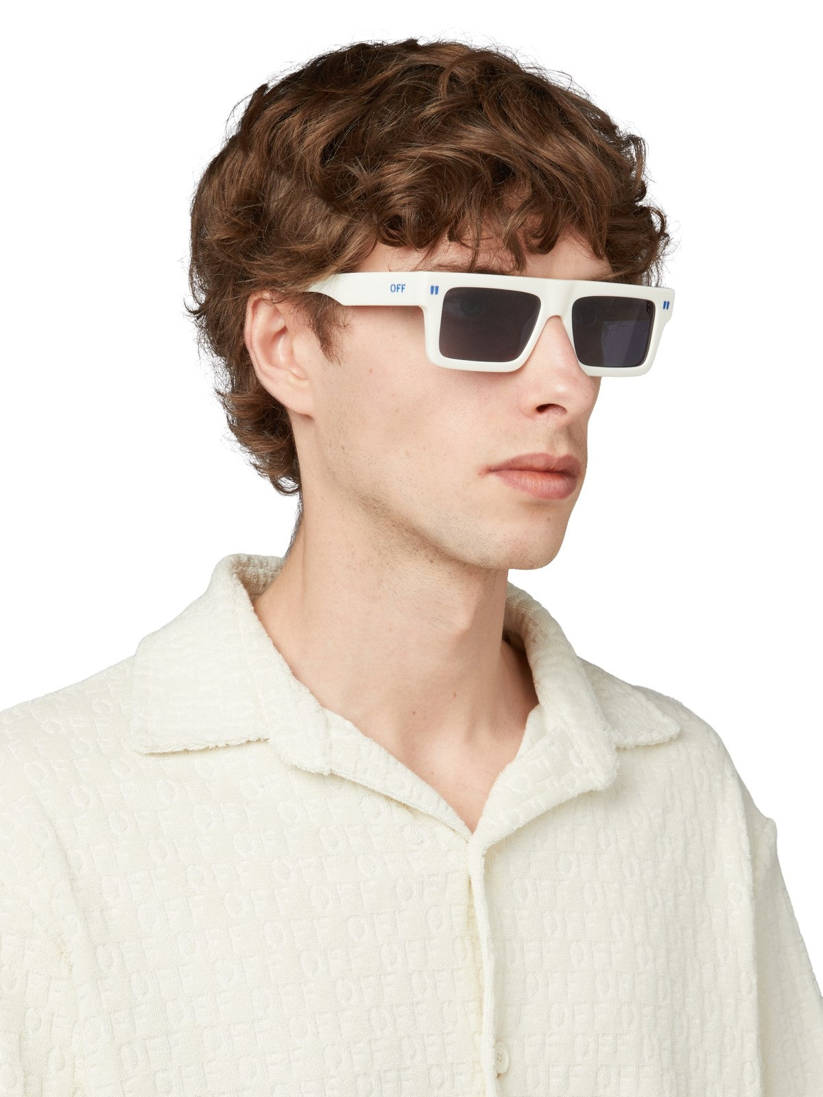 Off White Chandler 0107 55