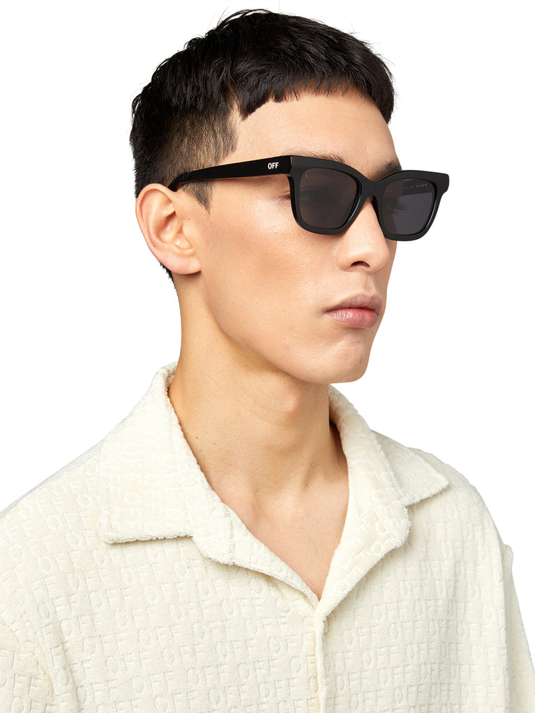 Off White Lincoln 1007 52