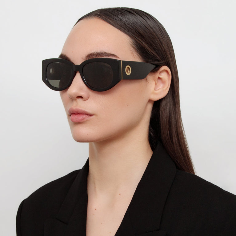 Linda Farrow The Debbie | D-Frame Sunglasses in Black (C1) C1 54